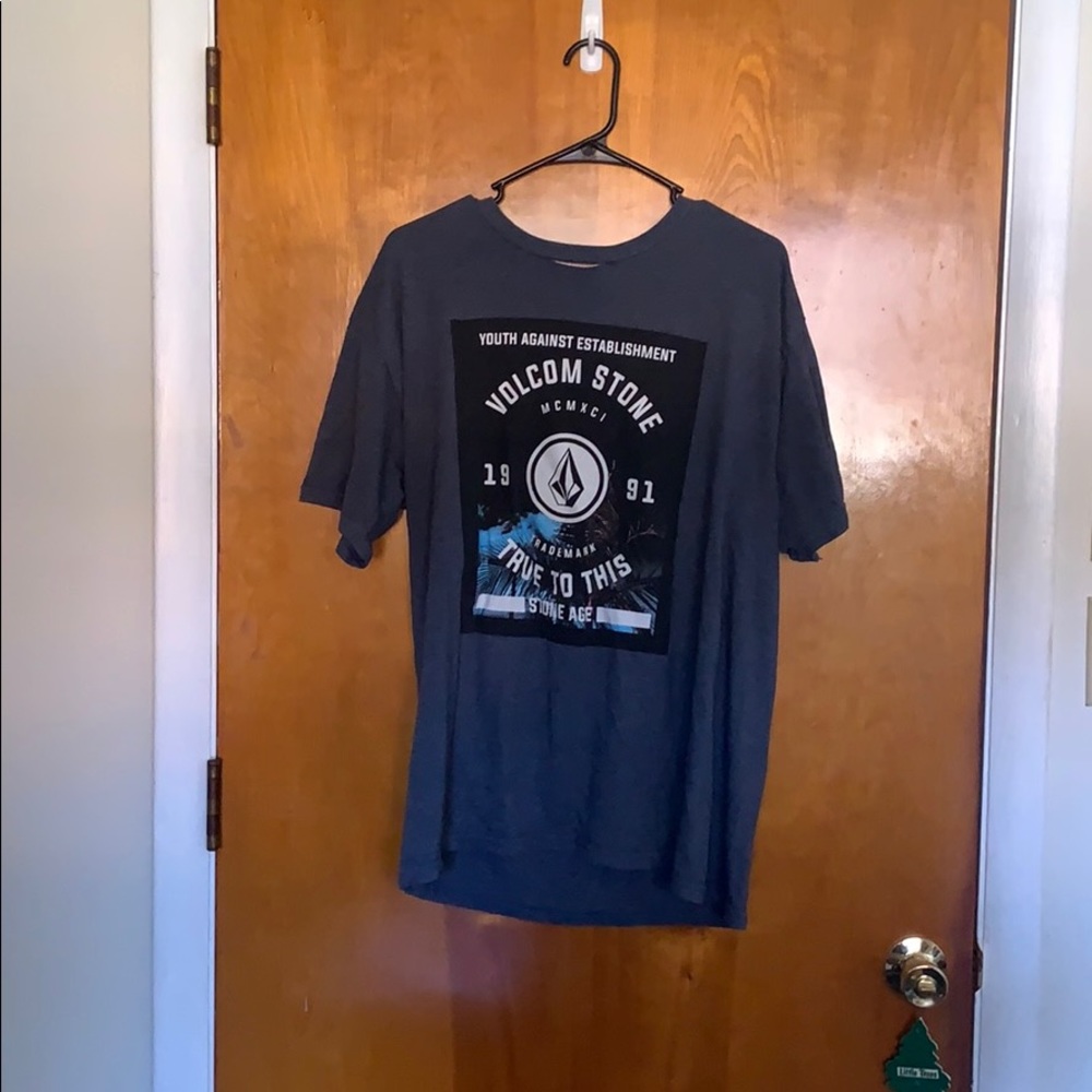 Slightly Distressed Men’s Volcom Tee